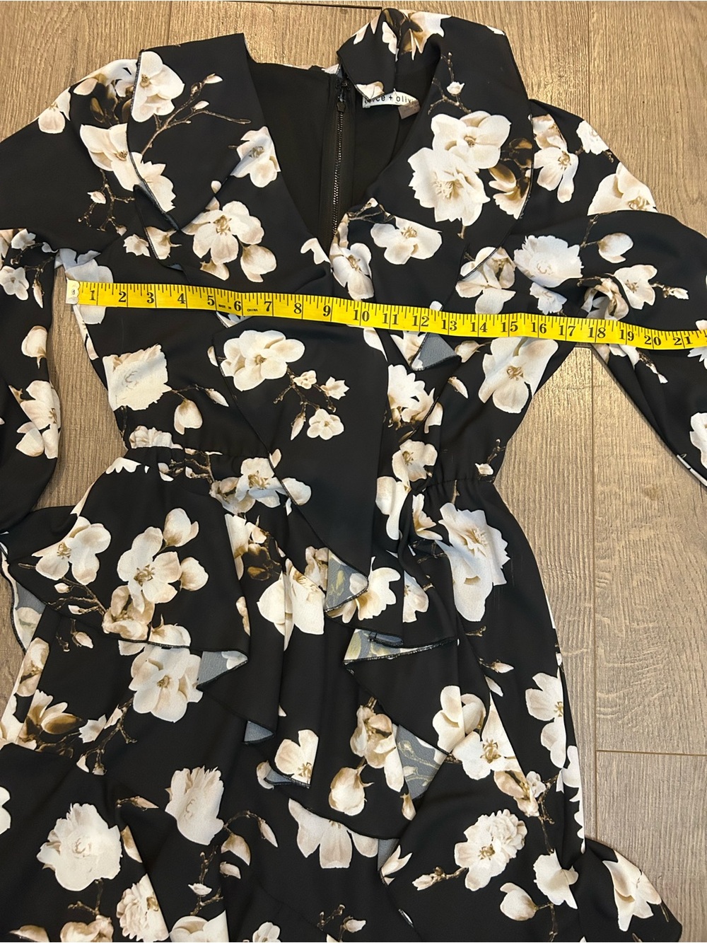 Alice + Olivia Kye Ruffle Floral Print Crepe Midi Dress - Picture 12 of 14